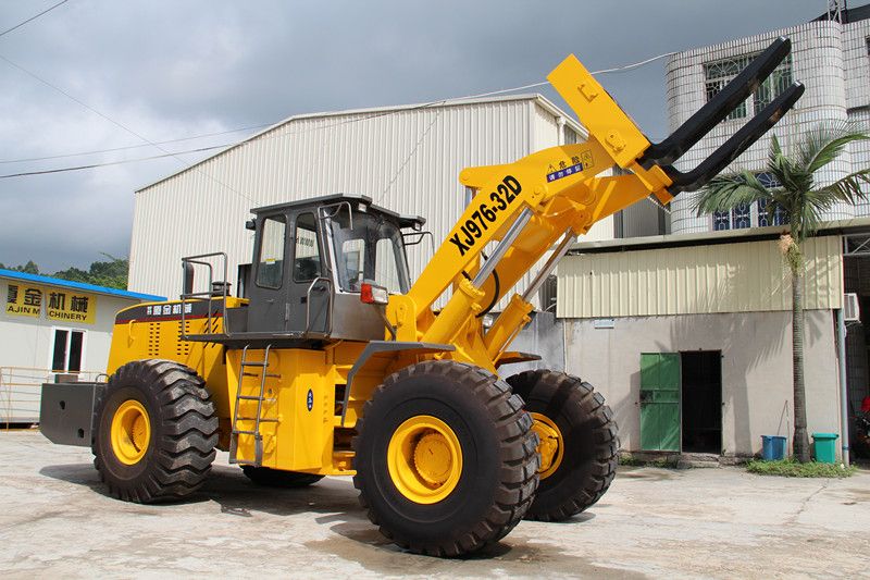 45噸廈金機(jī)械叉裝車 重載先鋒，高效物料搬運(yùn)解決方案